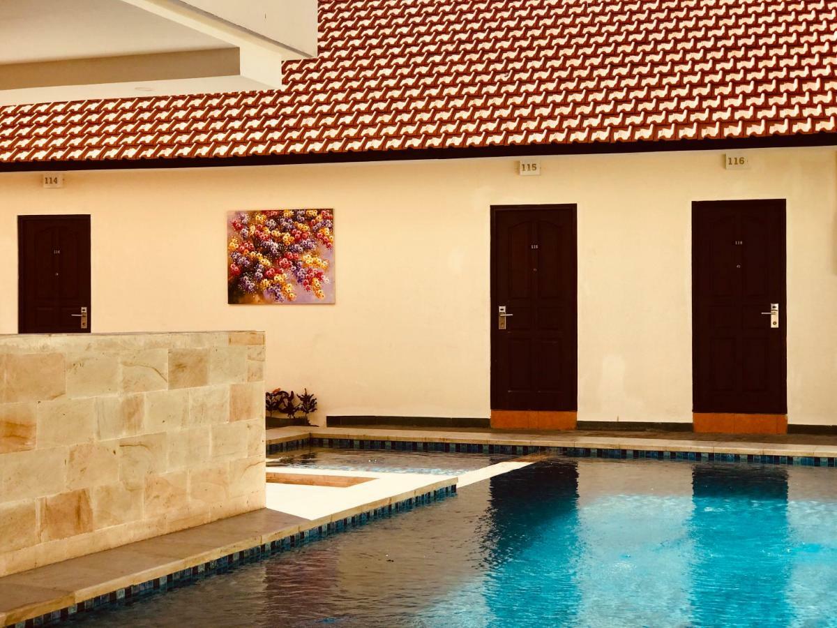 מלון Kuta Selatan Familytel Bali מראה חיצוני תמונה